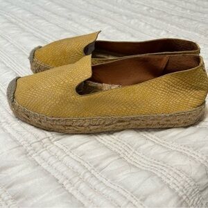 Steven Yellow Leather Espadrille Flats Snake Skin Texture​​